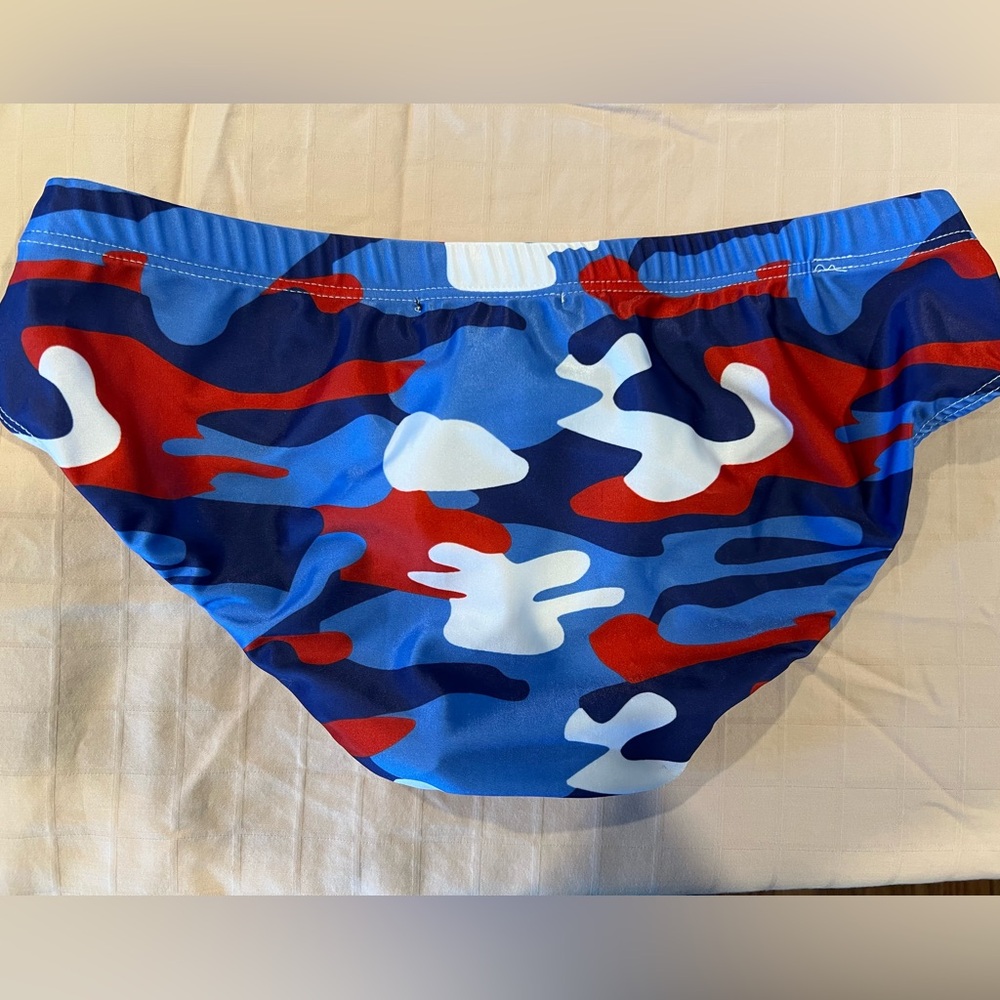 Red White & Blue camouflage Speedo-style men’s swim briefs. Large - Picture 2 of 6